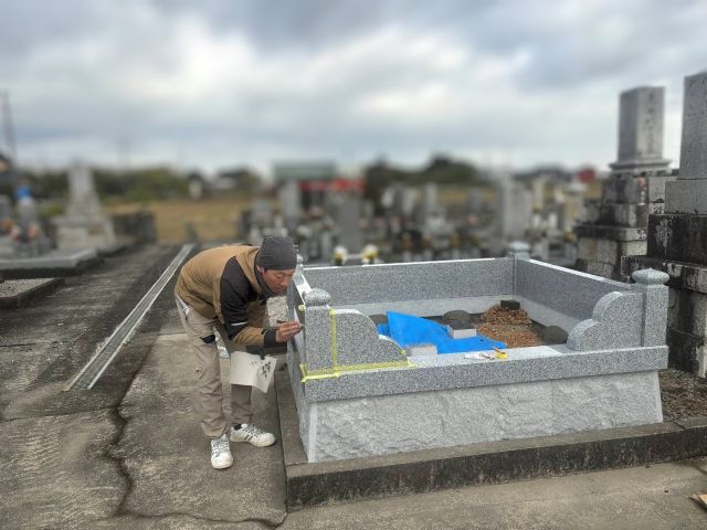 海津市岡区墓地　お墓リフォーム　⑤外柵仕上げ